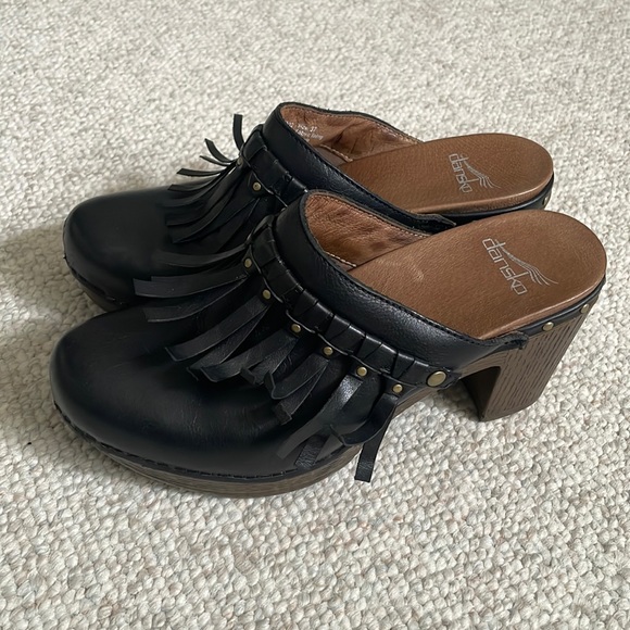 Dansko Shoes - Dansko clogs